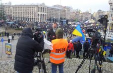 политическая ситуация в Украине, Журналист не имеет права принимать одну из сторон баррикад, – корреспондент