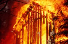 В Нижнегорском районе мужчина получил ожоги на пожаре Пожар, В Нижнегорском районе мужчина получил ожоги на пожаре