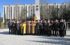 политическая ситуация в Украине, Крымчан призвали объединяться против экстремизма