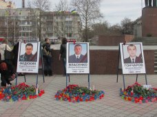 В Симферополе пройдет гражданская панихида по погибшим в Киеве правоохранителям В Симферополе пройдет гражданская панихида по погибшим в Киеве правоохранителям