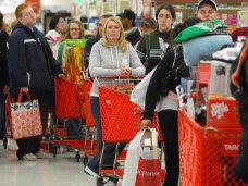 В Алуште нет дефицита продуктов, валюты и бензина В Алуште нет дефицита продуктов, валюты и бензина