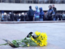 В Симферополе простились с погибшими в Киеве правоохранителями