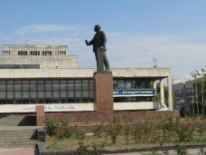 В Симферополе отложили проведение опроса о переносе памятника Ленину