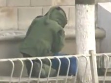 Неподалеку от крымского Совмина обнаружили подозрительную сумку Неподалеку от крымского Совмина обнаружили подозрительную сумку