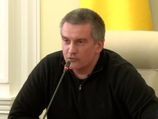 Ситуация в Крыму под полным контролем, – премьер Ситуация в Крыму под полным контролем, – премьер