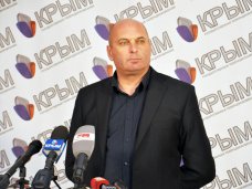 Над Симферополем открыли воздушное пространство Над Симферополем открыли воздушное пространство