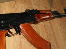 В Крыму задержали местного жителя с автоматом В Крыму задержали местного жителя с автоматом