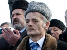 Джемилев потерял влияние над Курултаем крымских татар, – эксперт 