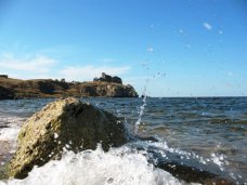 В море у берегов Керчи чуть не утонули два местных жителя В море у берегов Керчи чуть не утонули два местных жителя