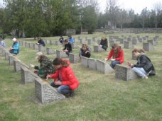 В Симферополе привели в порядок солдатские могилы