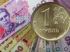 В Крыму более 800 торговых объектов перешли на расчеты в двух валютах