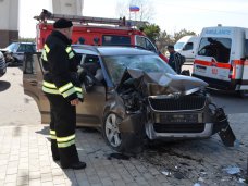 В Севастополе столкнулись два автомобиля