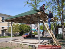 В сквере Тренева в Симферополе установят сувенирные ларьки