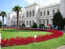 В Крыму займутся расширением охранной зоны Ливадийского дворца В Крыму займутся расширением охранной зоны Ливадийского дворца