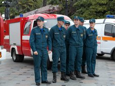 В Ялте отметили годовщину пожарной охраны РФ В Ялте отметили годовщину пожарной охраны РФ