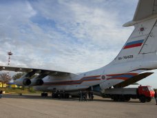 В Крым прибыл Ил-76 с гуманитарным грузом