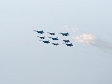 В Севастополе 9 мая отметили парадом морской и авиационной техники В Севастополе 9 мая отметили парадом морской и авиационной техники