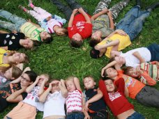 В Алуште оздоровятся и отдохнут более 800 детей В Алуште оздоровятся и отдохнут более 800 детей