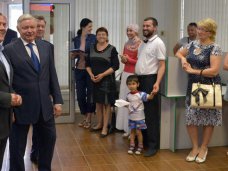 Премьер-министр России прибыл с рабочим визитом в Крым Премьер-министр России прибыл с рабочим визитом в Крым
