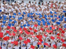 Российские звезды открыли первую смену в «Артеке» Российские звезды открыли первую смену в «Артеке»