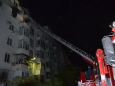 В Севастополе спасли на пожаре семь человек