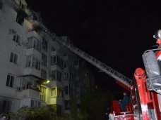 В Севастополе спасли на пожаре семь человек В Севастополе спасли на пожаре семь человек
