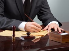 В Крыму будут избавляться от чиновников, не справляющихся с коррупцией В Крыму будут избавляться от чиновников, не справляющихся с коррупцией