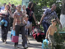 Предприниматели Алушты помогли беженцам