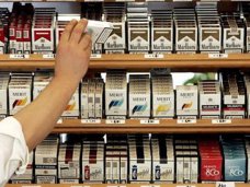 В Севастополе прокуратура требует наказать предпринимателей за торговлю табаком возле учебных заведений