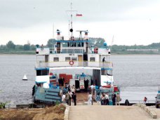 Время перехода паромов через Керченский пролив увеличено из-за шторма Время перехода паромов через Керченский пролив увеличено из-за шторма