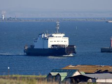В порту «Кавказ» очереди на въезд в Крым ожидают 850 автомобилей В порту «Кавказ» очереди на въезд в Крым ожидают 850 автомобилей