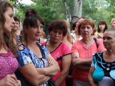 В Керчи бастовавшие сотрудники завода «Пролив» вышли на работу В Керчи бастовавшие сотрудники завода «Пролив» вышли на работу