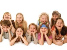 Парламент Крыма принял пакет законов по защите прав детей Парламент Крыма принял пакет законов по защите прав детей