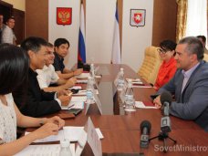 Крымский премьер встретился с китайскими инвесторами Крымский премьер встретился с китайскими инвесторами