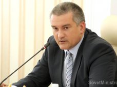 Крымский премьер пообещал журналистам, что на их запросы министры будут реагировать оперативно