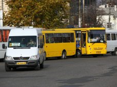В Симферополе пересмотрят схему движения маршруток в пользу «Крымавтобуса»