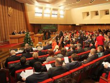 Первые кандидаты в партийных списках «Единой России» и ЛДПР в Крыму отказались от депутатских мест 