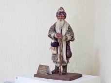 В Севастополе открылась выставка художников «Человек читающий»