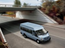 Театру кукол в Симферополе подарили пассажирский автобус Театру кукол в Симферополе подарили пассажирский автобус