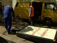 В Севастополе снесли 25 незаконных рекламных конструкций В Севастополе снесли 25 незаконных рекламных конструкций