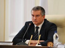 Заправки Коломойского необходимо эффективно использовать – Аксёнов Заправки Коломойского необходимо эффективно использовать – Аксёнов