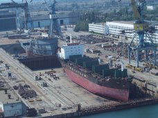 Министр промышленности Крыма считает ситуацию с судостроением и судоремонтом на полуострове "далекой от идеальной" Министр промышленности Крыма считает ситуацию с судостроением и судоремонтом на полуострове "далекой от идеальной"