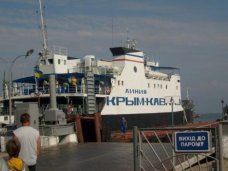 На Керченской переправе ожидается штормовой ветер На Керченской переправе ожидается штормовой ветер