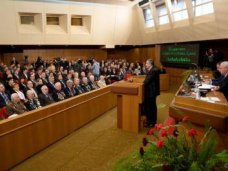 Сергей Аксёнов принял участие в торжественных мероприятиях, приуроченных ко Дню Республики Крым Сергей Аксёнов принял участие в торжественных мероприятиях, приуроченных ко Дню Республики Крым