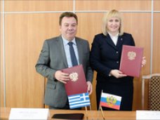 Феодосия и греческий город Аспропиргос подписали меморандум о сотрудничестве