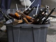 Правительство Крыма утвердило порядок выплаты вознаграждения за добровольную сдачу оружия Правительство Крыма утвердило порядок выплаты вознаграждения за добровольную сдачу оружия