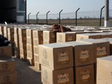 Крымские таможенники пресекли попытку ввоза в Крым крупной партии незадекларированного алкоголя Крымские таможенники пресекли попытку ввоза в Крым крупной партии незадекларированного алкоголя