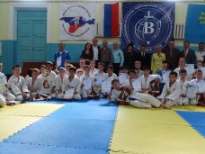 В Симферополе к 70-летию Победы прошел турнир по дзюдо среди юношей В Симферополе к 70-летию Победы прошел турнир по дзюдо среди юношей