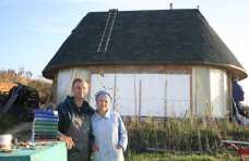 Простая жизнь симферопольского бизнесмена: счастье без газа, электричества и канализации