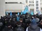 В Симферополе продолжается многотысячный митинг